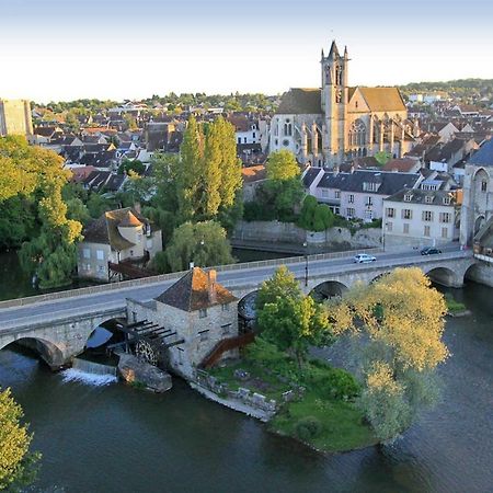 Deux Pieces Terrasse Lägenhet Moret-sur-Loing Exteriör bild