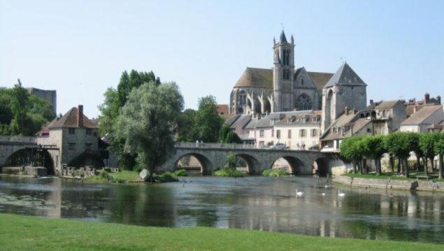 Deux Pieces Terrasse Lägenhet Moret-sur-Loing Exteriör bild