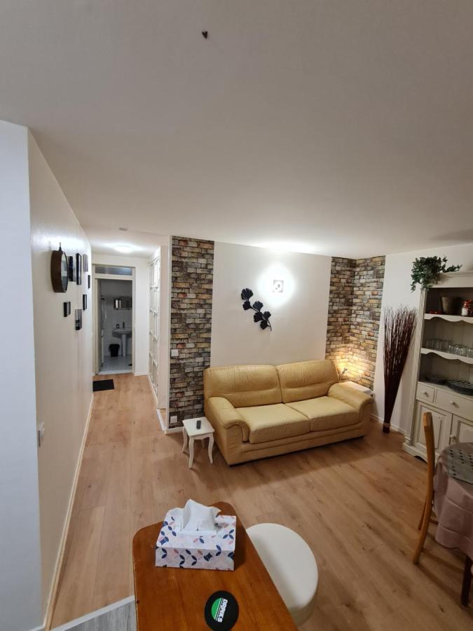 Deux Pieces Terrasse Lägenhet Moret-sur-Loing Exteriör bild